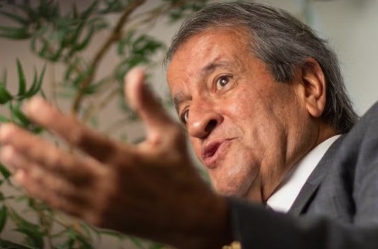 QUANDO O PODER INFORMAL SE TORNA DONO DO ORÇAMENTO&nbsp;PÚBLICO
